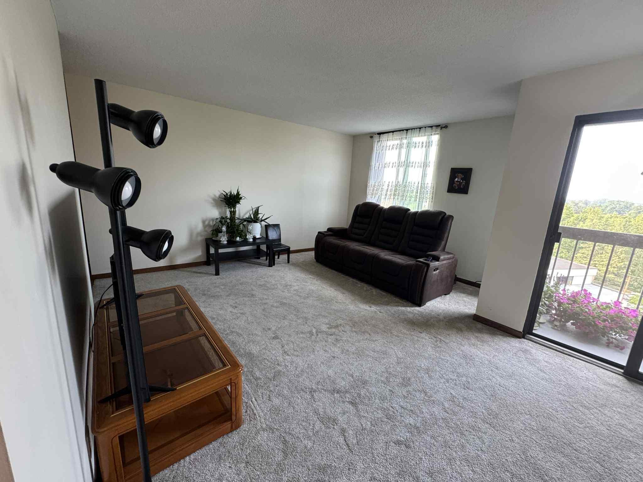 1181 Edgcumbe Road 714