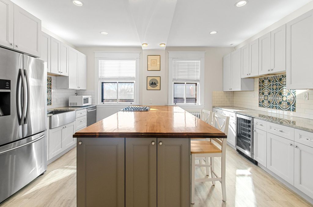 Photo of 57 Avon Street S #31, Saint Paul, MN 55105 (MLS # 7036600)