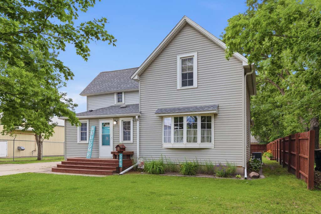 Photo of 546 Erie Street SE, Hutchinson, MN 55350 (MLS # 7097955)