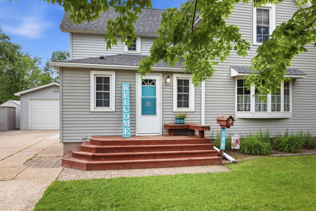 Photo of 546 Erie Street SE, Hutchinson, MN 55350 (MLS # 7097955)