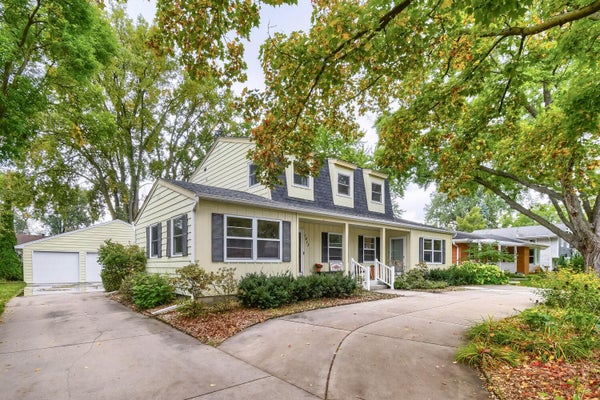 1417 18TH ST NW, SAINT PAUL, MN 55112 - Image 3fe9e3bbbf70d5bd2b3a24497fd0b9e4/2986962800