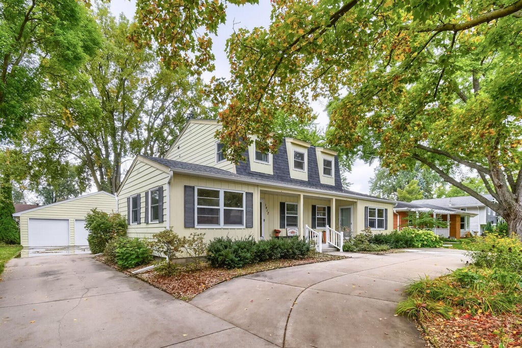 Photo of 1417 18th Street NW, New Brighton, MN 55112 (MLS # 7137541)