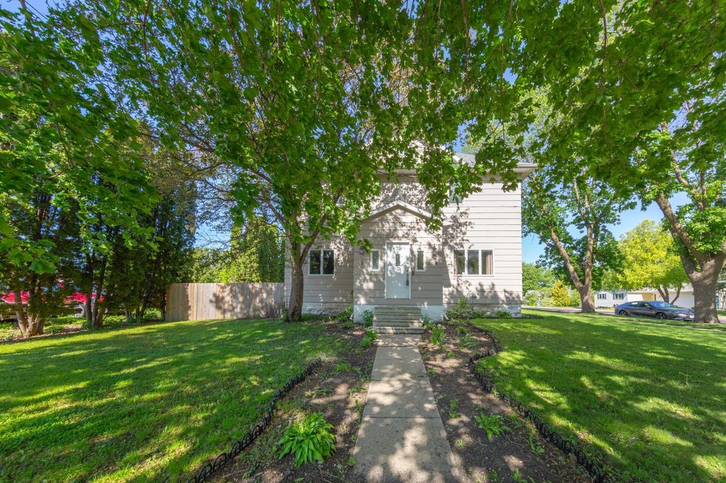Photo of 108 1st Avenue NW, Mapleton, MN 56065 (MLS # 7083458)