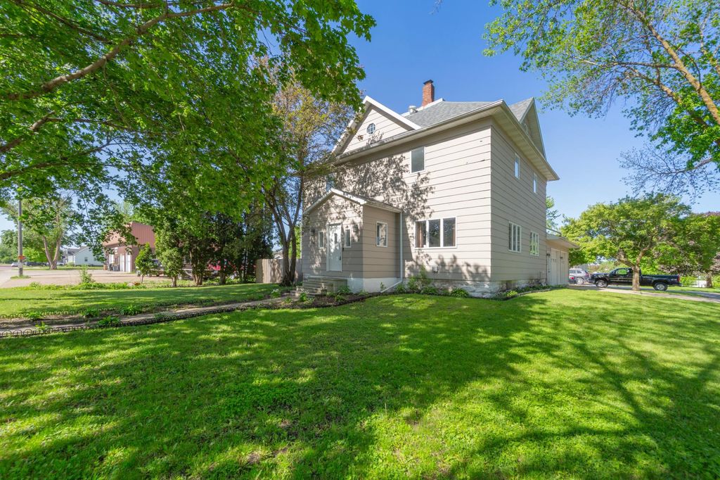 Photo of 108 1st Avenue NW, Mapleton, MN 56065 (MLS # 7083458)