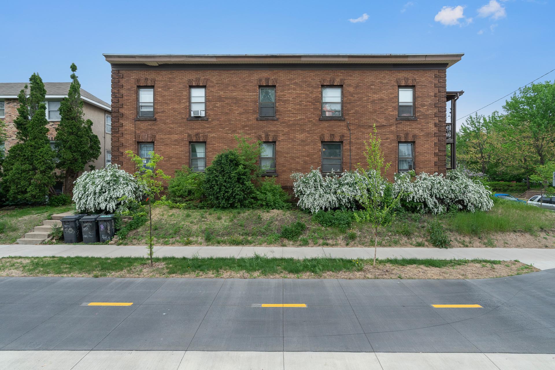 822 W 35th Street
