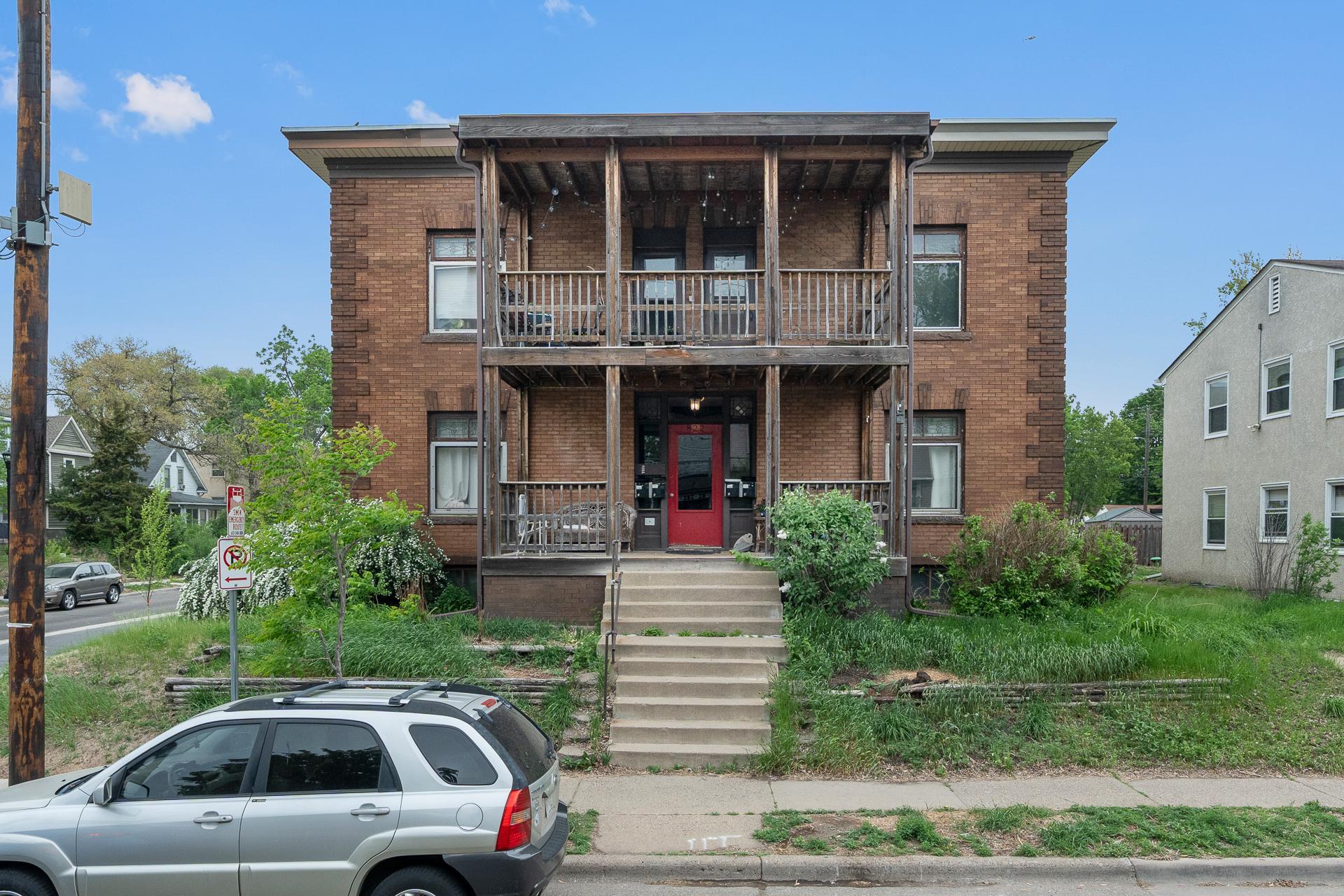 822 W 35th Street