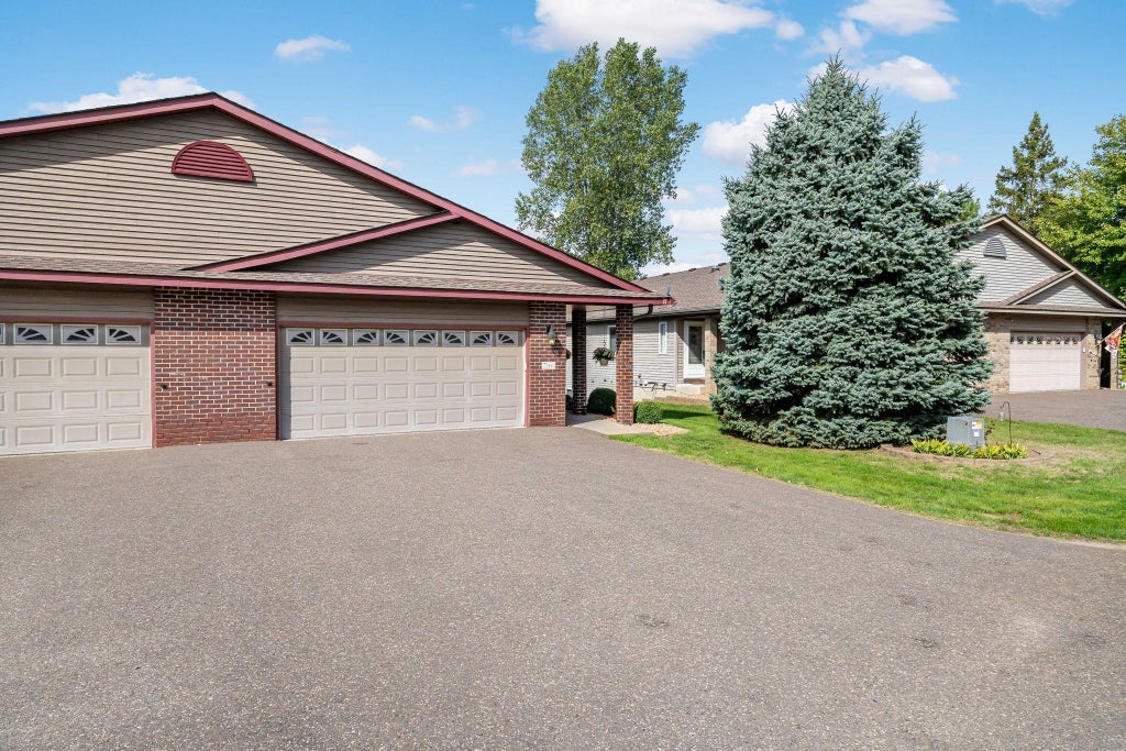 Photo of 7161 Cahill Avenue, Inver Grove Heights, MN 55076 (MLS # 7149482)