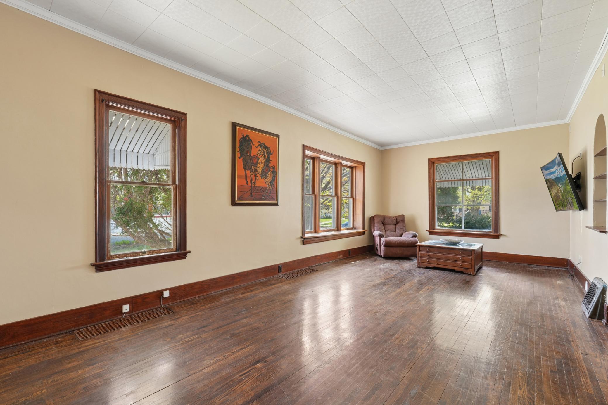 N218 Mckay Avenue