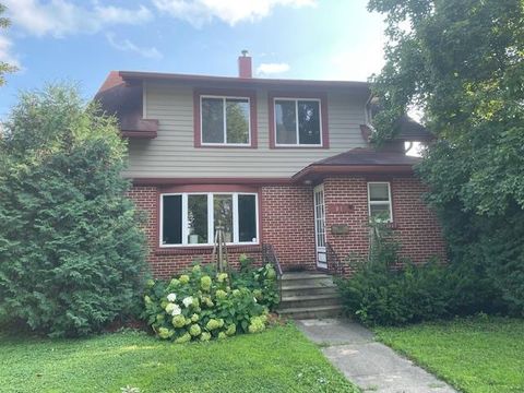 Photo of 911 2nd Avenue NW, Austin, MN 55912 (MLS # 6764040)