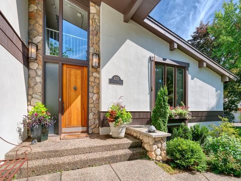 672 Ivy Falls Court Mendota Heights MN 55118