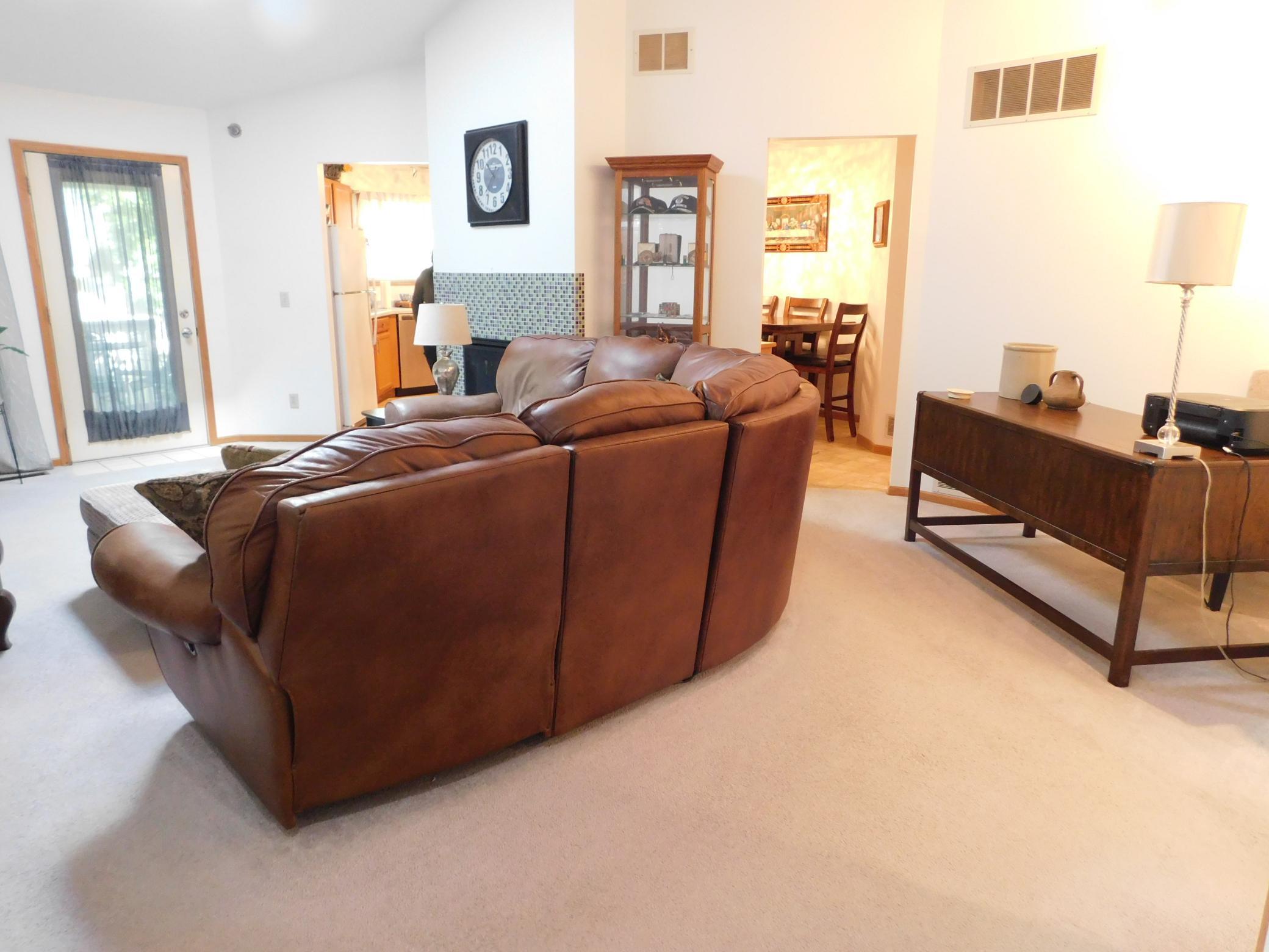 2527 Wilshire Court 8