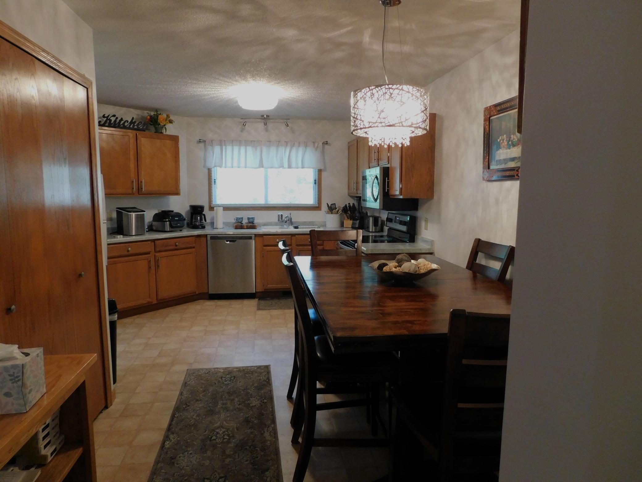 2527 Wilshire Court 8