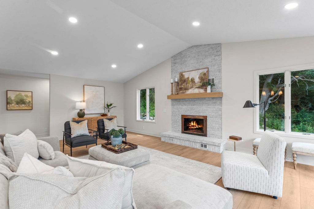 Photo of 6667 Moorland Drive, Eden Prairie, MN 55346 (MLS # 7088820)