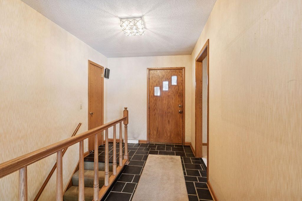 Photo of 8545 W 28th Street, Saint Louis Park, MN 55426 (MLS # 6826605)