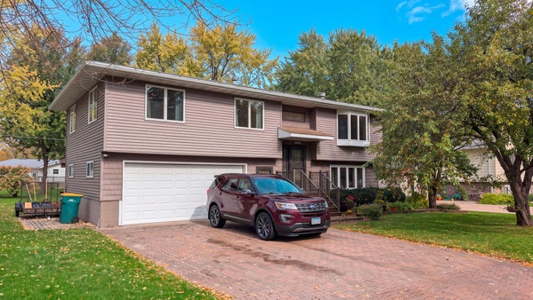 1613 CANARY DR, ALBERT LEA, MN 56007 - Image 404ddeb37e9a4f4b3e1428fc2e323ddb/1247005343