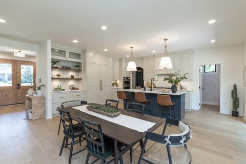 625 Ivy Falls Avenue Mendota Heights MN 55118