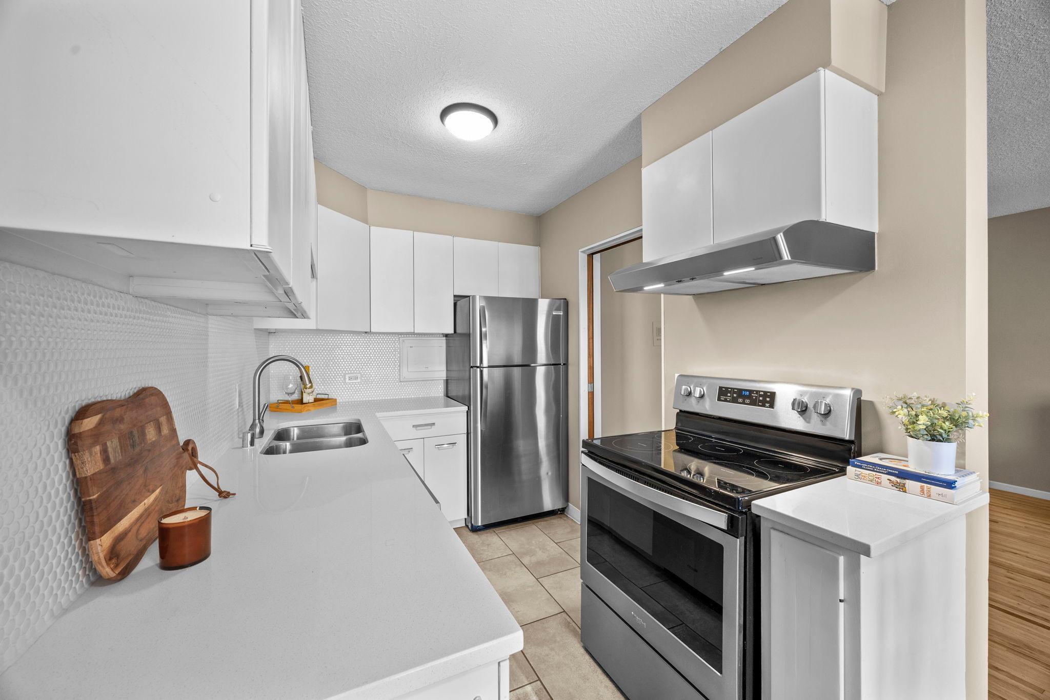 2928 Dean Parkway 3E