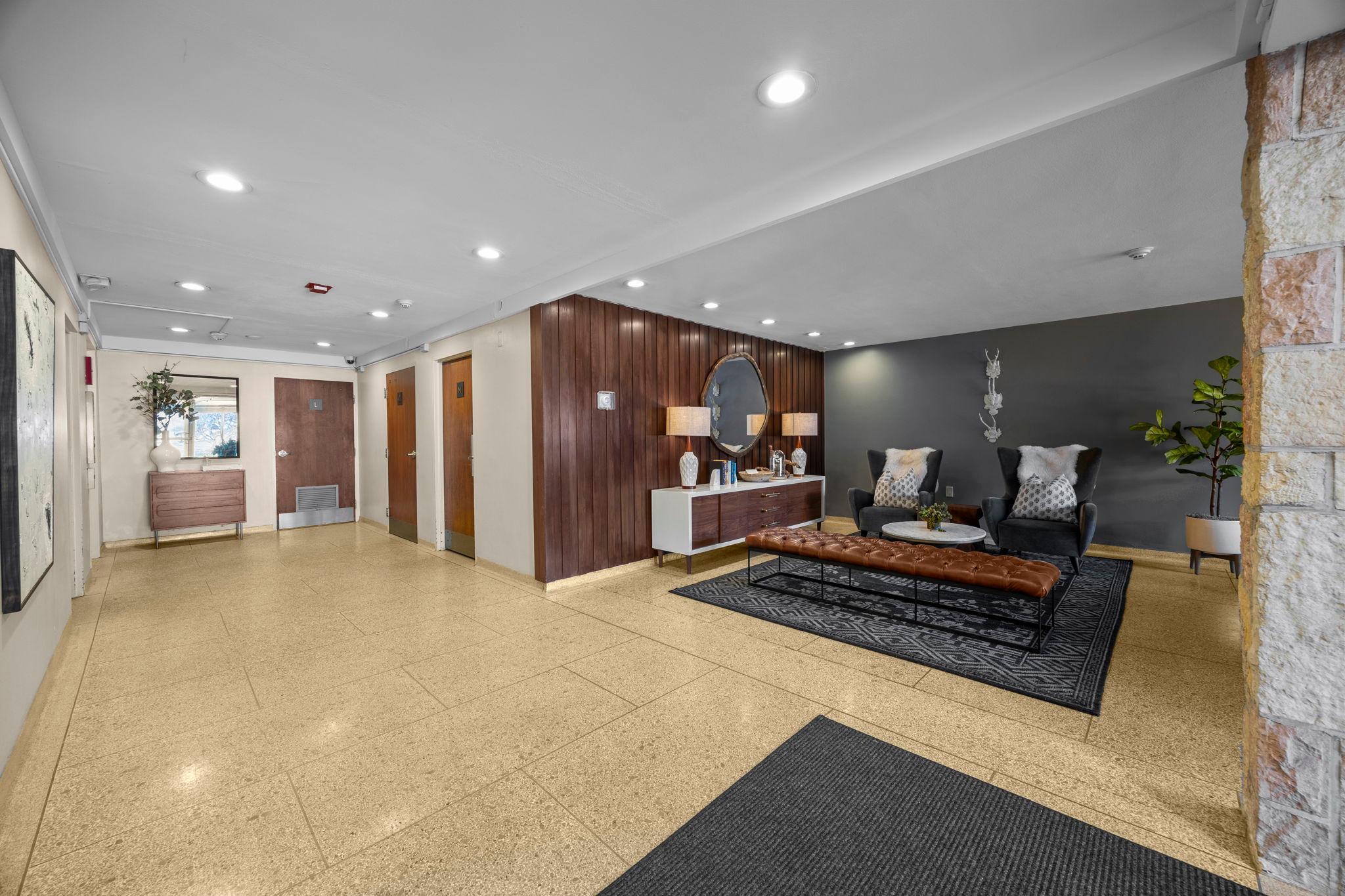 2928 Dean Parkway 3E