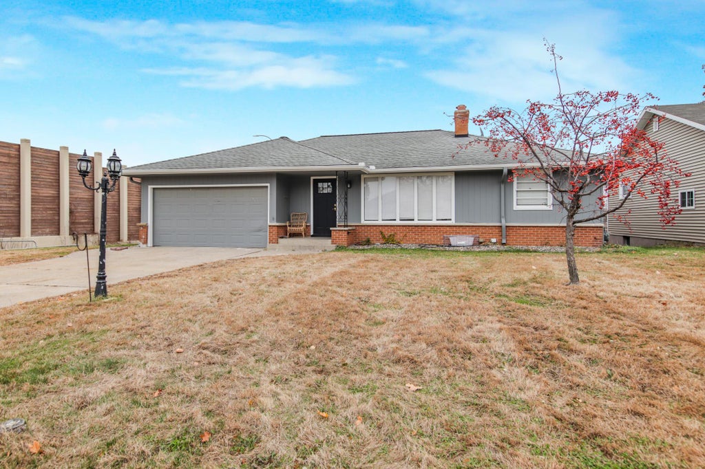 Photo of 6211 Morgan Avenue S, Richfield, MN 55423 (MLS # 7159586)