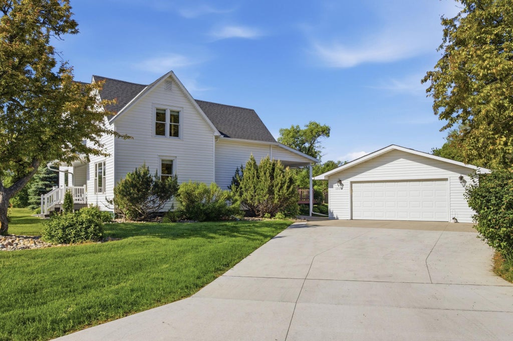 Photo of 1323 S River Drive, Moorhead, MN 56560 (MLS # 7086088)