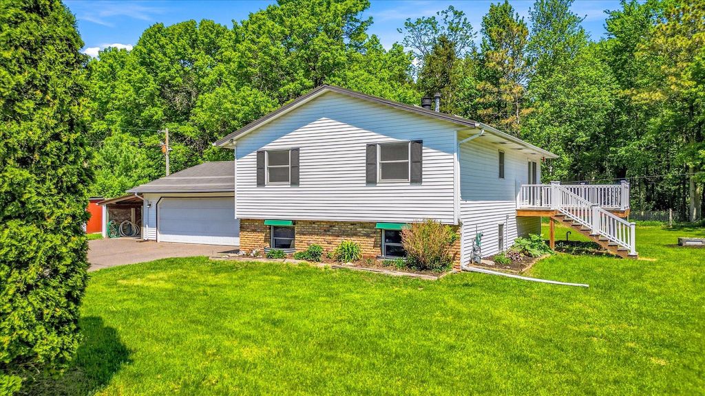 Photo of 4480 Fawn Lake Drive, Stacy, MN 55079 (MLS # 7081349)