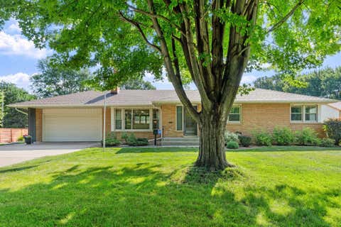 Photo of 2823 Silver Lake Road NE, Saint Anthony, MN 55418 (MLS # 7129173)