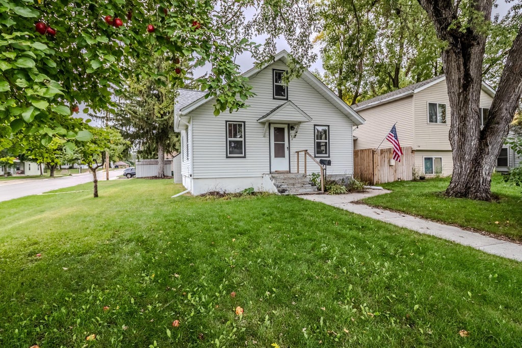 Photo of 156 13th Avenue N, Waite Park, MN 56387 (MLS # 7151129)