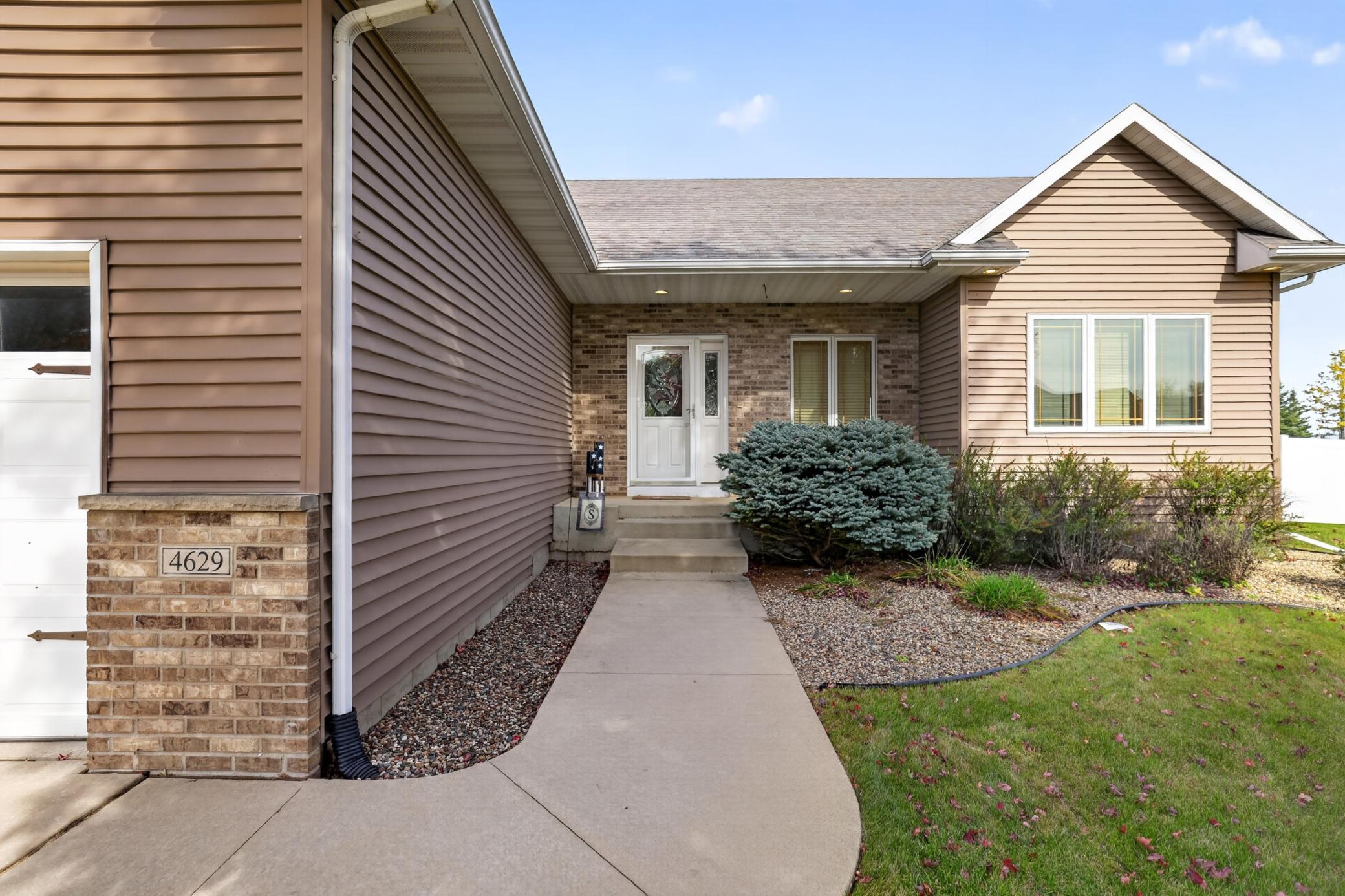 4629 Summit Pointe Place NW