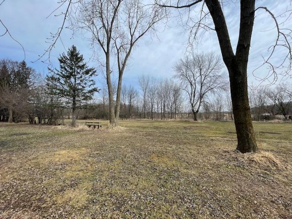 Photo of 1401 30th Avenue NE, Austin, MN 55912 (MLS # 7043102)