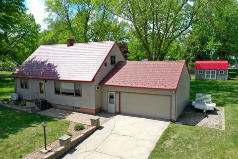 Photo of 330 1st Street W, Lake Lillian, MN 56253 (MLS # 6721550)