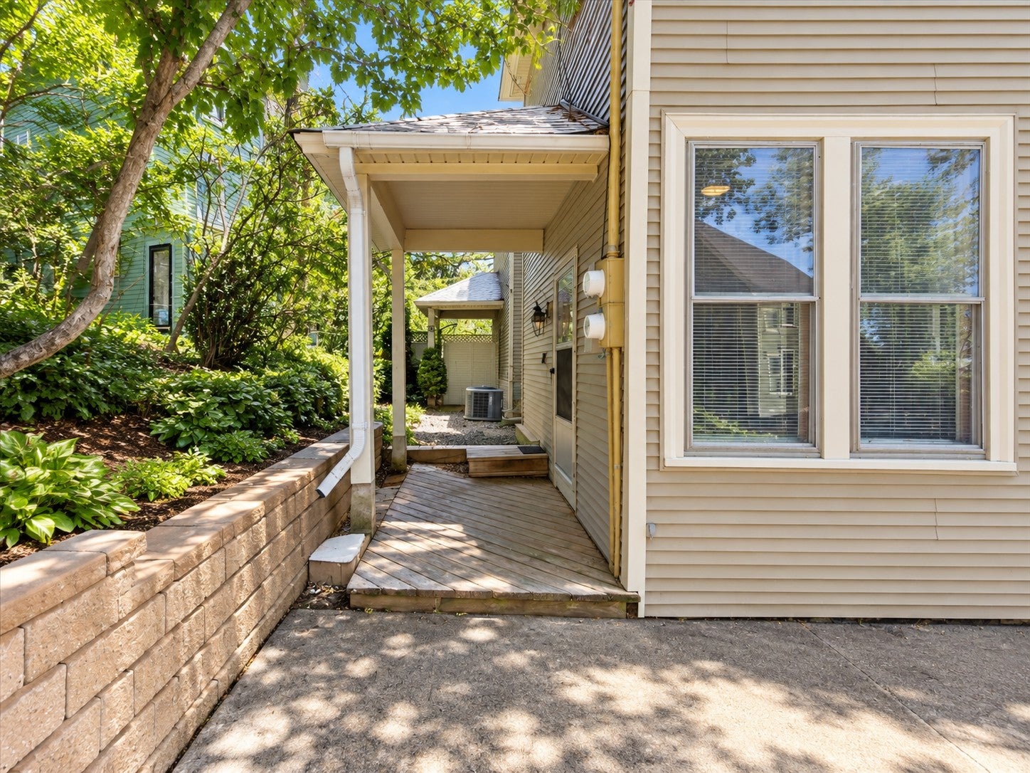 345 Grand Avenue