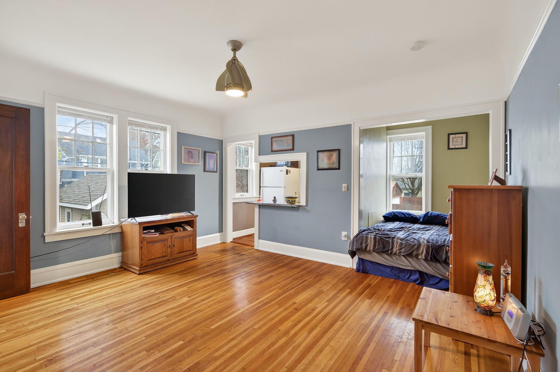 3909 Aldrich Avenue S 3