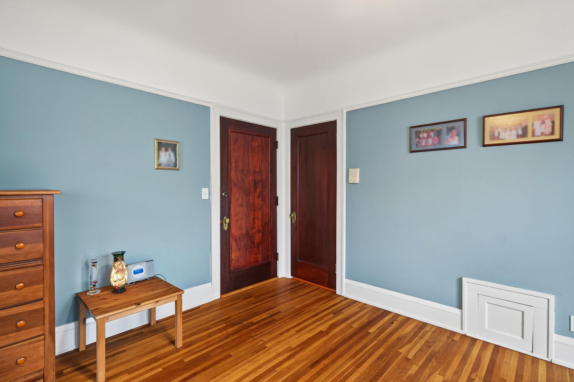 3909 Aldrich Avenue S 3