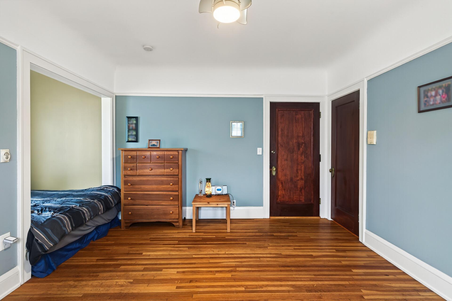 3909 Aldrich Avenue S 3