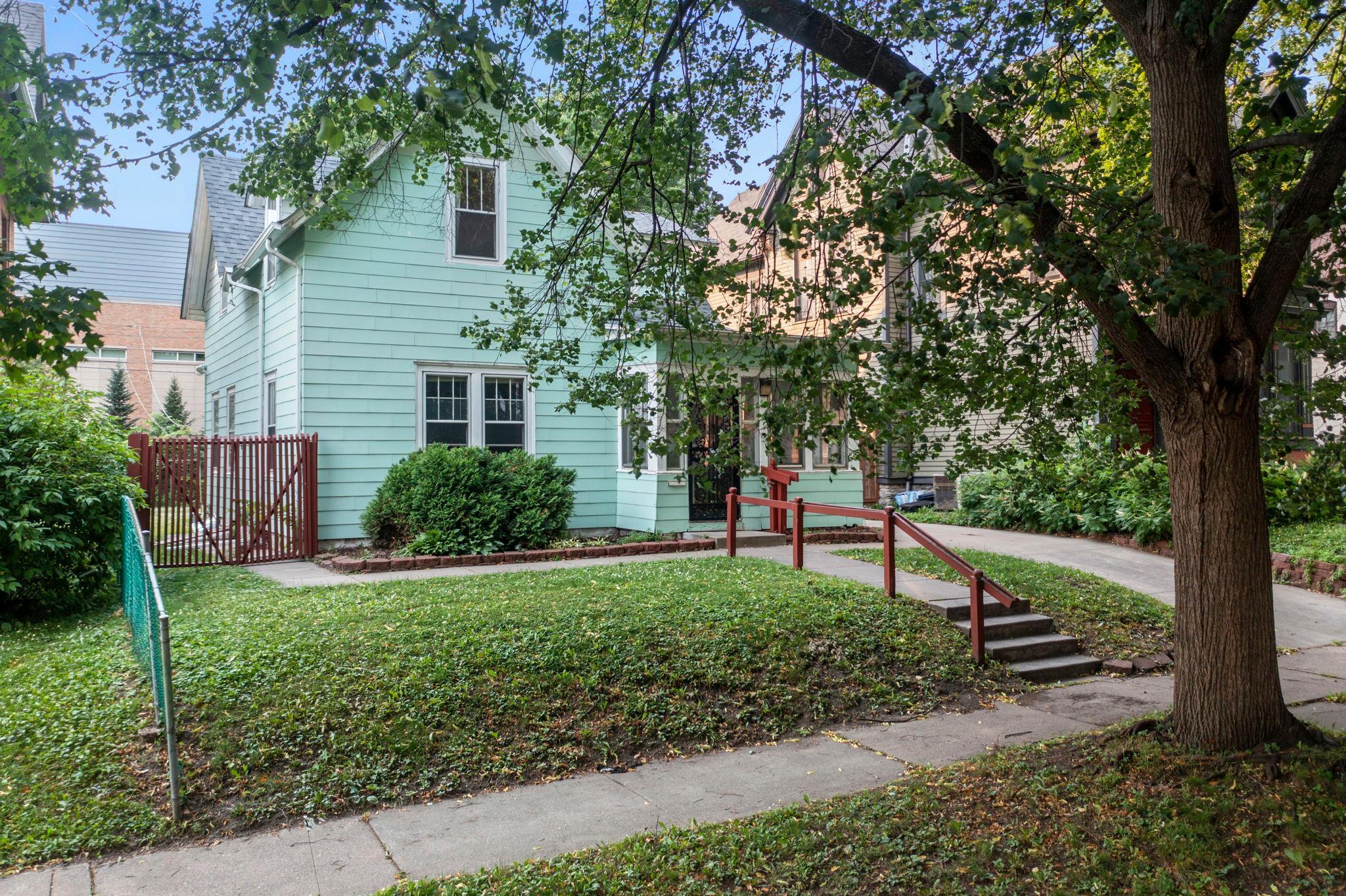 665 5th Street E