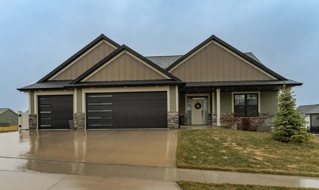 Photo of 2108 Whitlee Lane SW, Rochester, MN 55902 (MLS # 7044355)