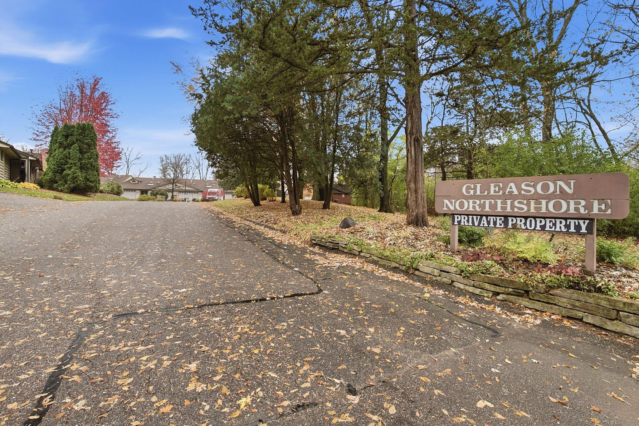 1289 Black Oaks Court N