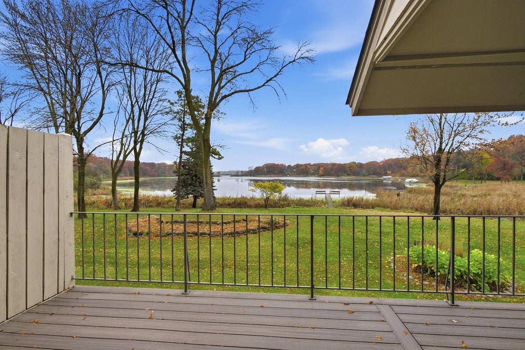 Photo of 1289 Black Oaks Court N, Plymouth, MN 55447 (MLS # 7166396)