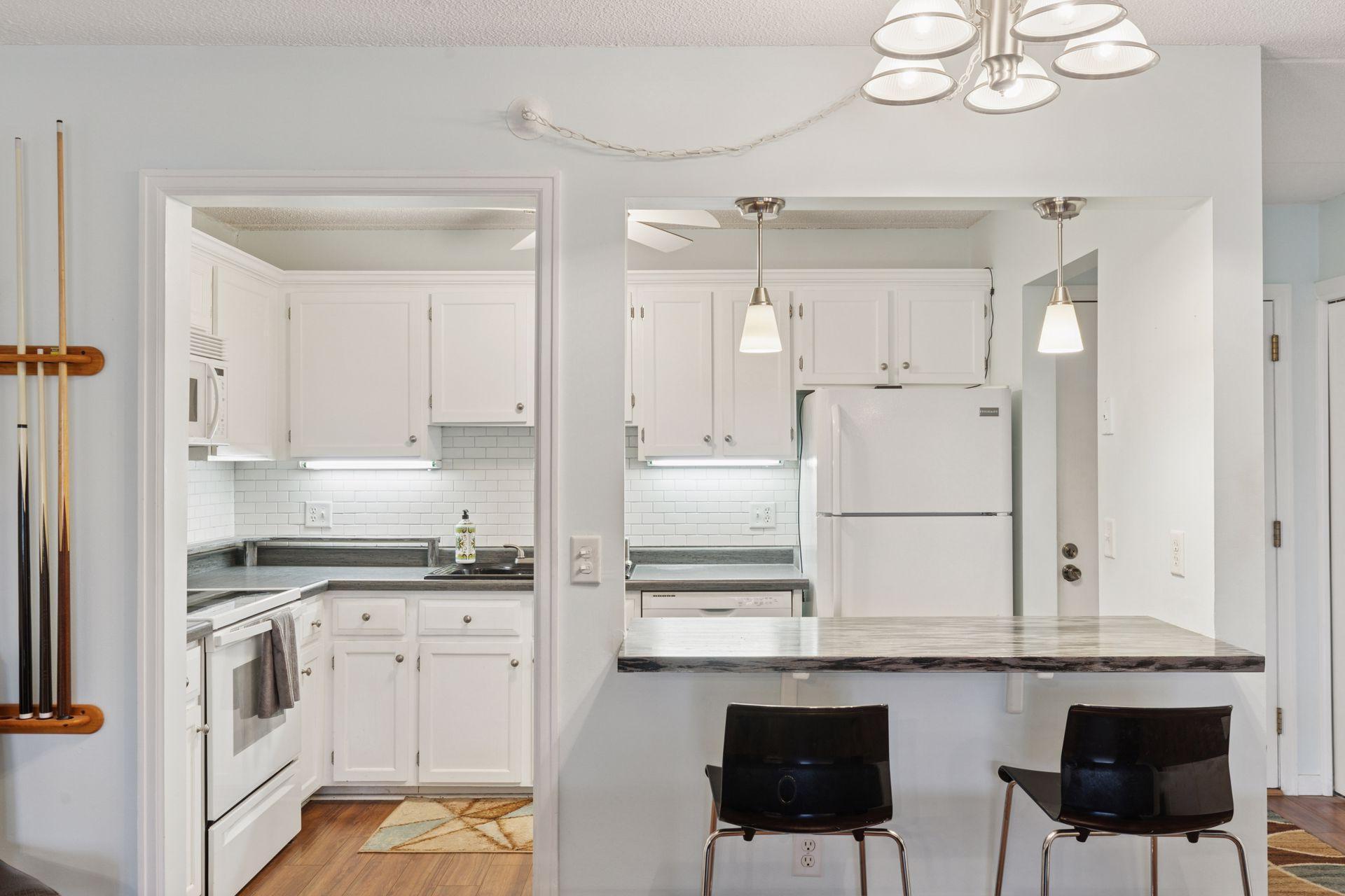 10501 Cedar Lake Road 206