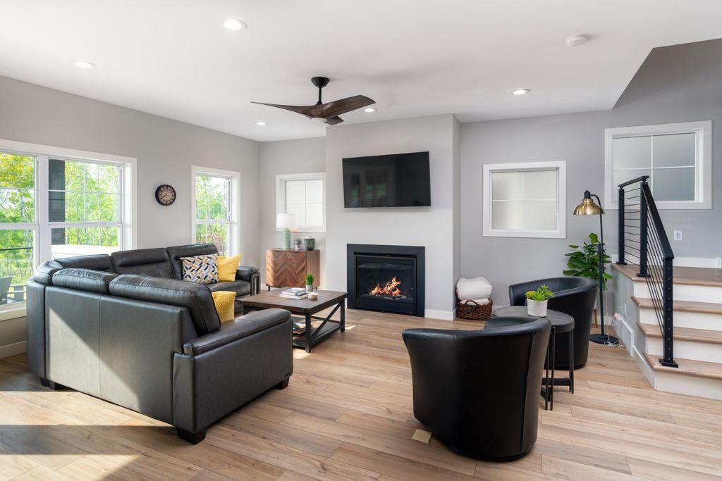 Photo of 8313 Eric Shaffer Way, Duluth, MN 55807 (MLS # 6576022)