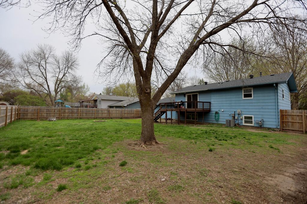 Photo of 1468 Loren Street, Saint Peter, MN 56082 (MLS # 7062758)