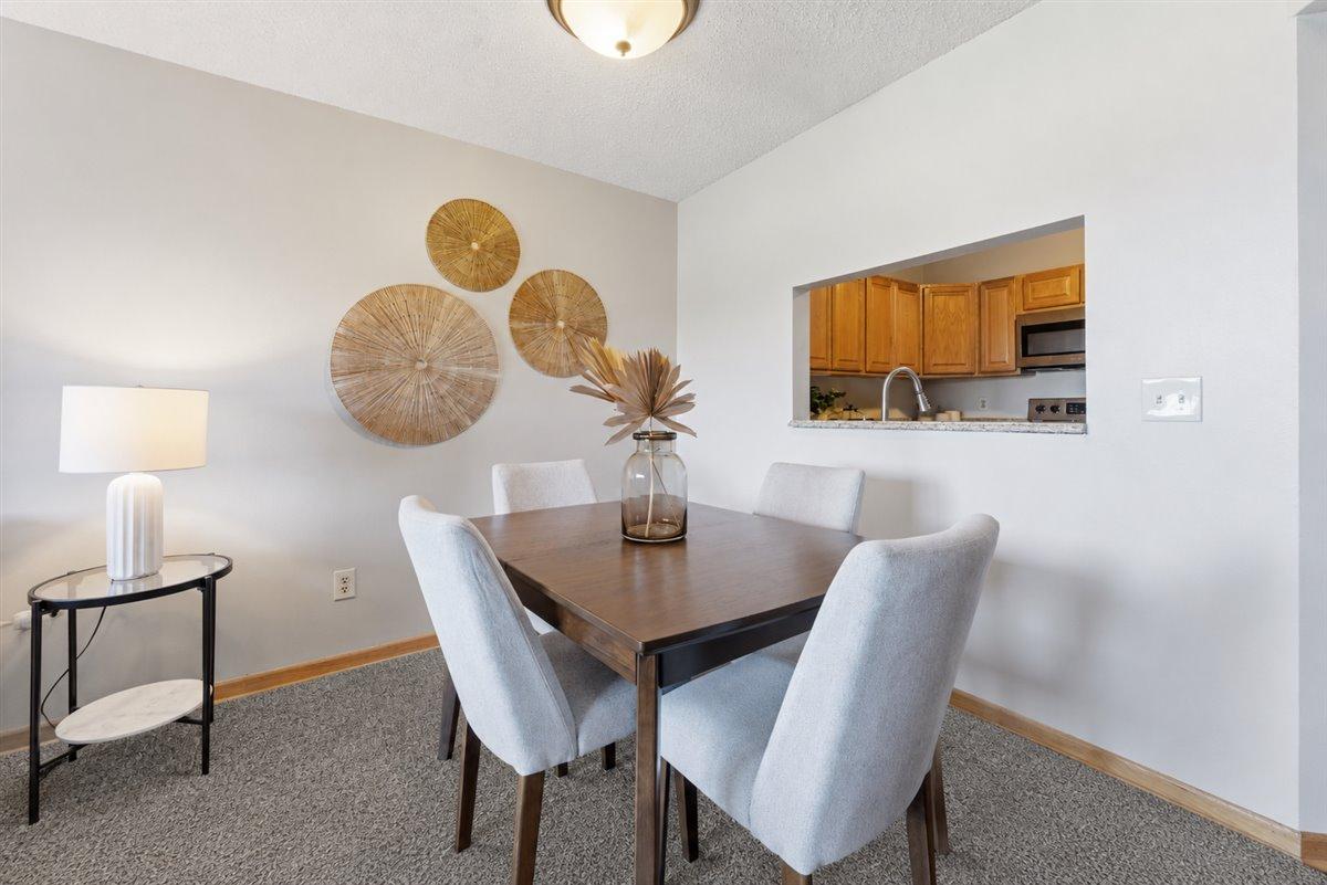 2425 E Franklin Avenue 212