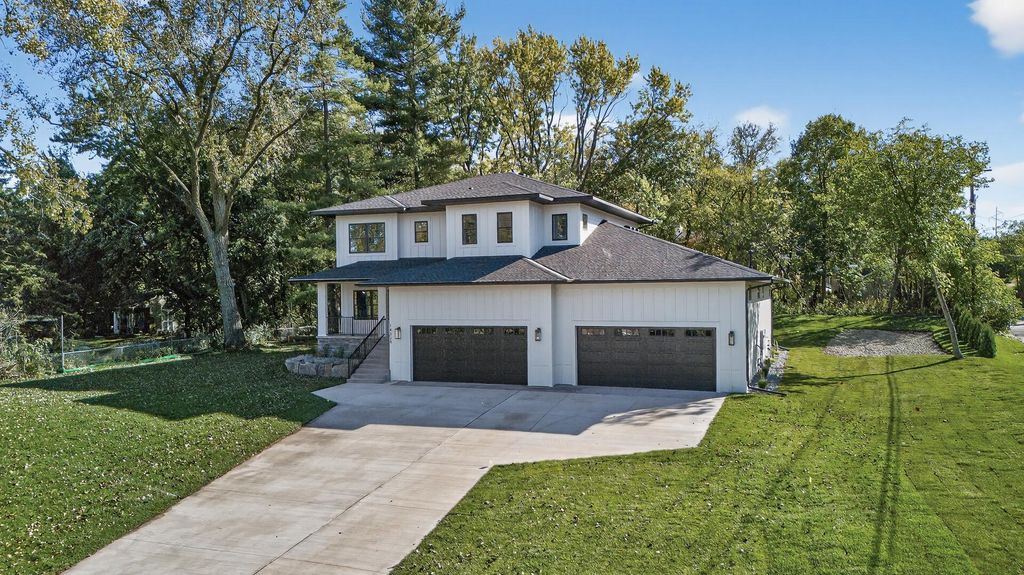 Photo of 14329 Prince Place Pl, Minnetonka, MN 55345 (MLS # 6807769)
