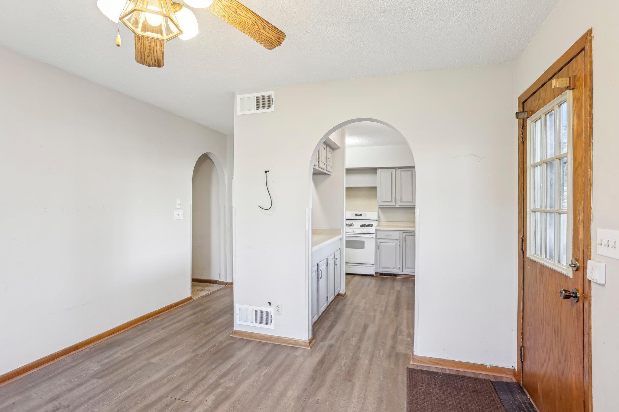 13753 Forest Boulevard N