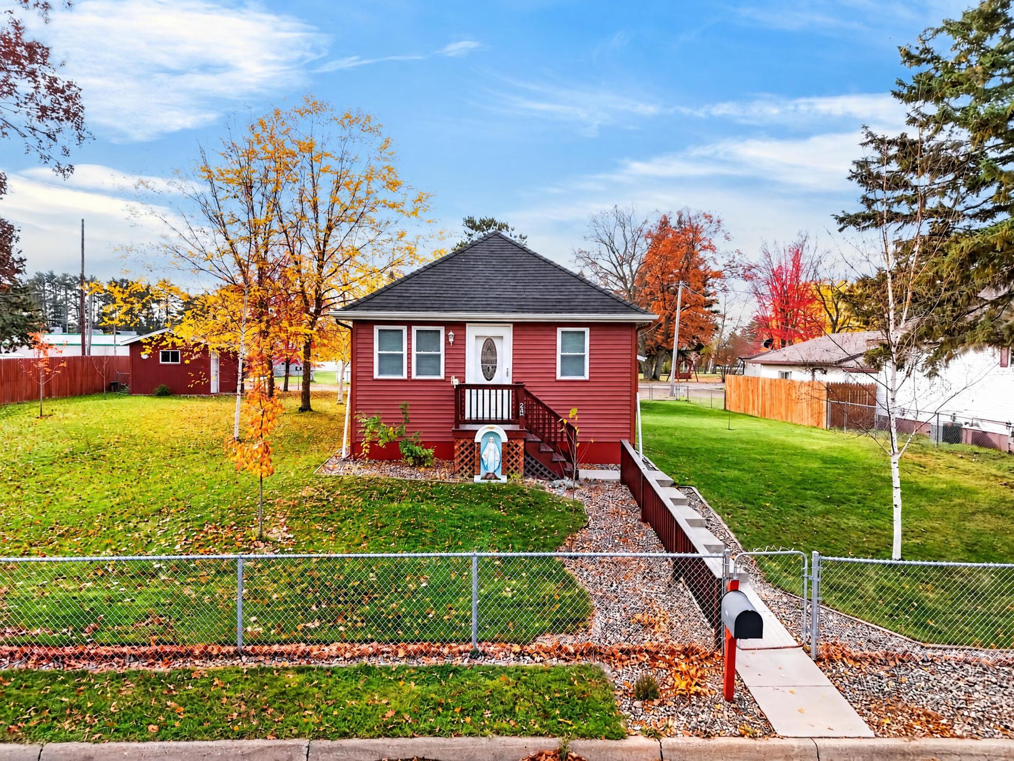 24 2nd Street NE