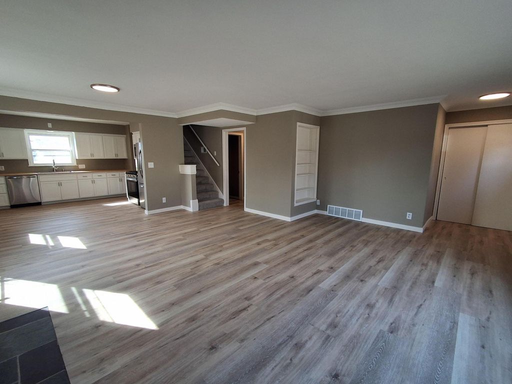 Photo of 3649 Regent Avenue N, Robbinsdale, MN 55422 (MLS # 7060817)