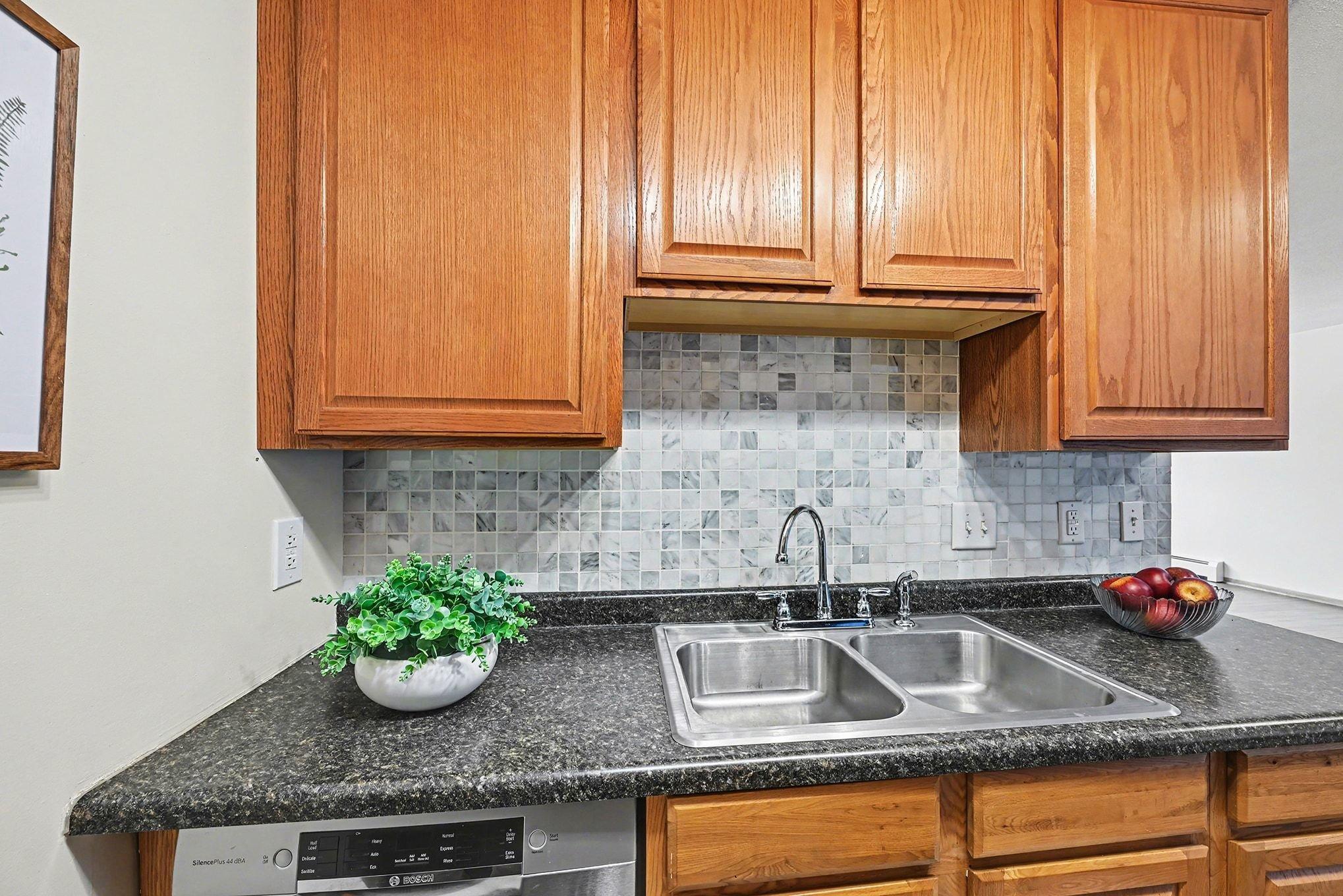 3522 Harriet Avenue 304