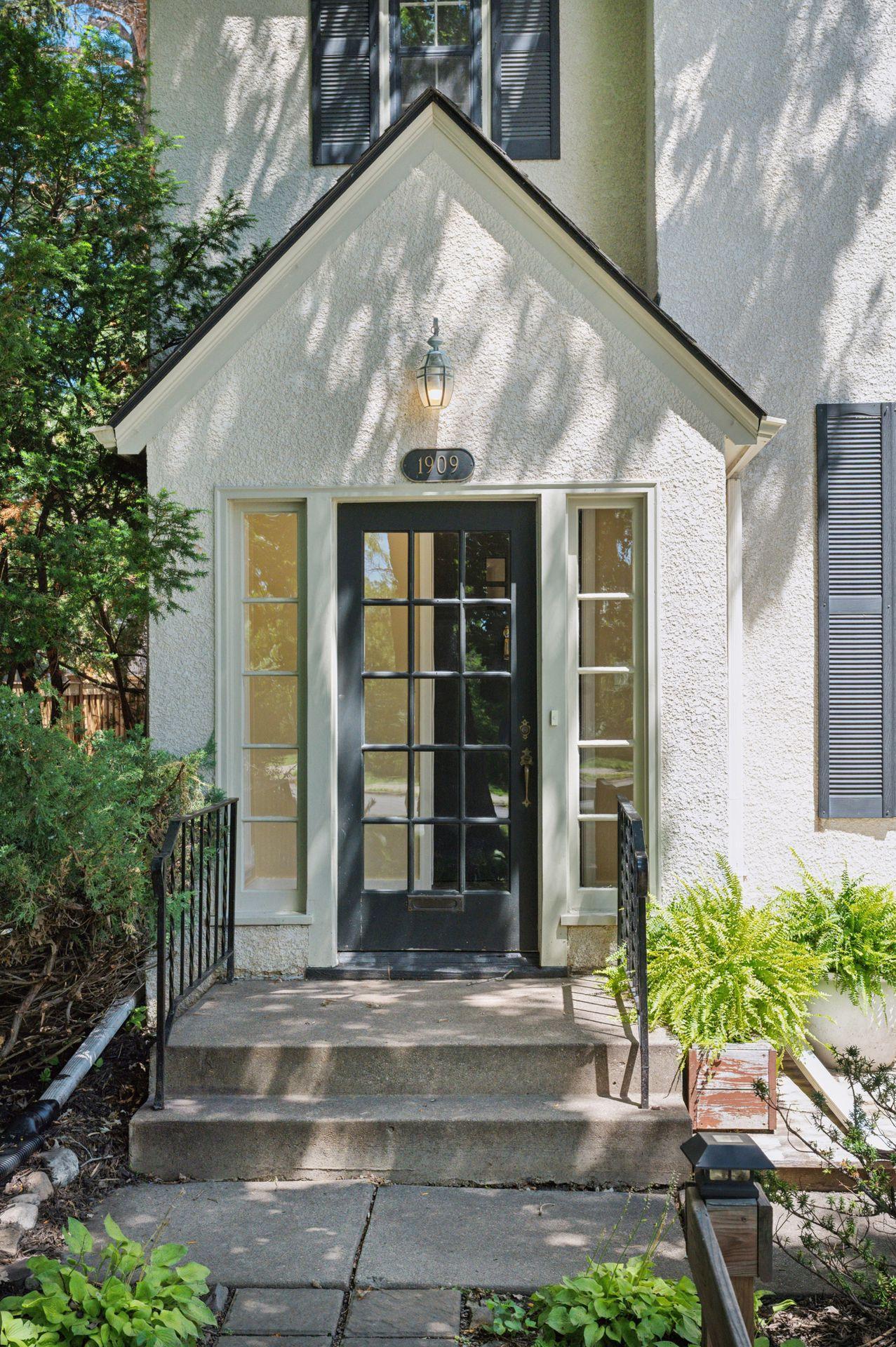 1909 E River Parkway