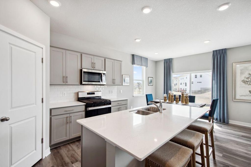 Photo of 2367 Highview Terrace, Shakopee, MN 55379 (MLS # 7001802)