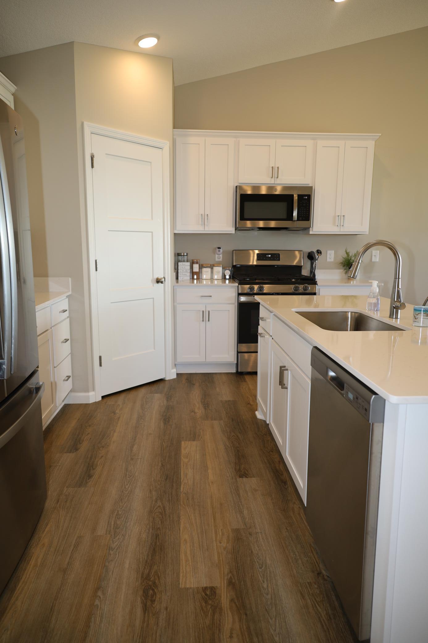 761 Yellowcrest Street SW